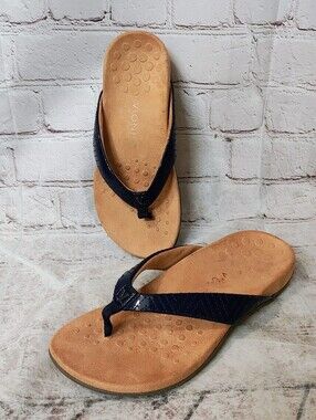 Vionic Jen Patent Blue Leather Faux Snake Toe Post Sandals 7.5 Orthopedic Sandal